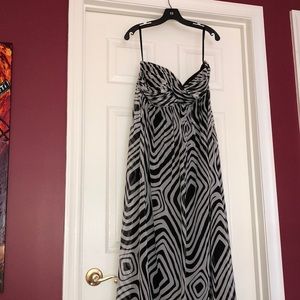 WHBM Black and white fully lined maxi dress